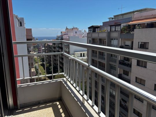 Piso en Santa Cruz de Tenerife, Zona Ramblas - Hoteles, alquiler - Photo 1