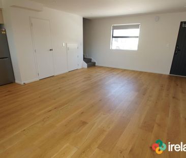 Finest Townhouse on Cross Street - Photo 4