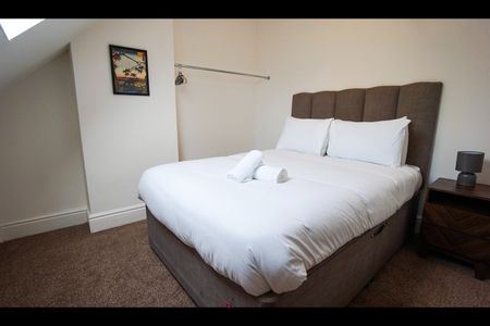7 Bed Terraced House, Church Road, B24 - Photo 4