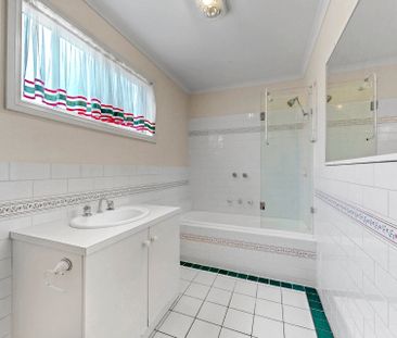 210 Napier Street, Essendon - Photo 1