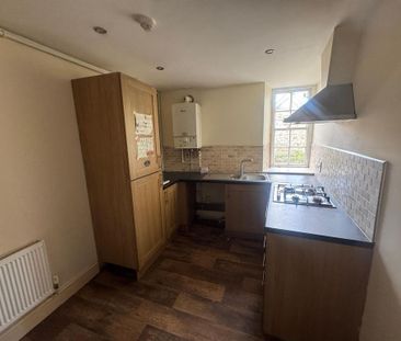 2 bedroom flat to rent - Photo 2