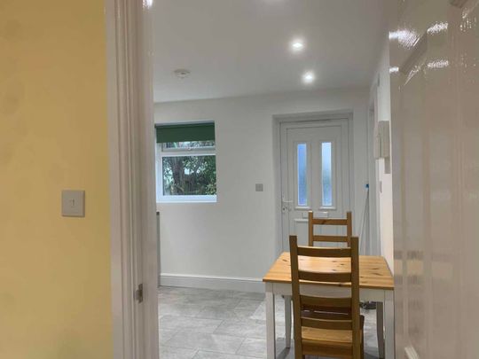 Kingston Hill 2 Room 1 - Photo 1