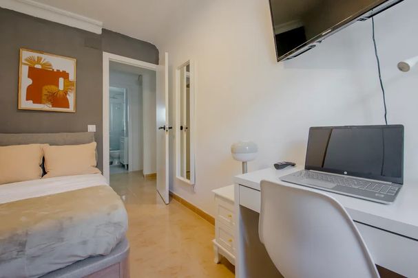 Calle de Villasandino, Madrid, Community of Madrid 28011 - Photo 1