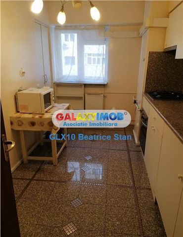 Apartament amplu situat ultracentral nemobilat Metrou Universitate - Fotografie 2