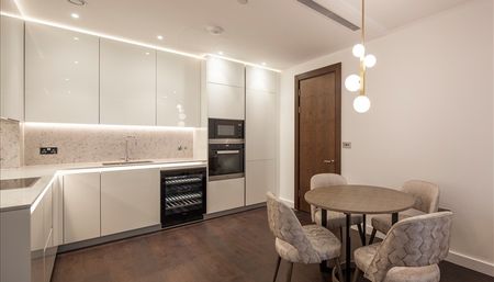 Two Bedroom Apartment to Let - Photo 4