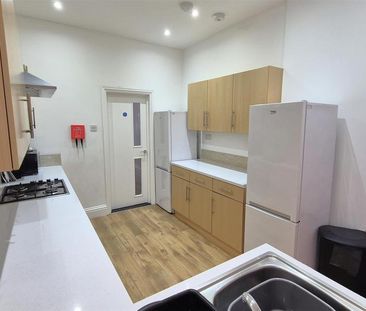 5 bedroom terraced house to rent - Photo 2