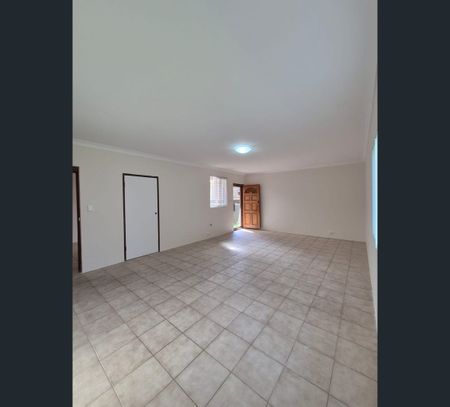 18 Pitt Street, St James, WA 6102 - Photo 2