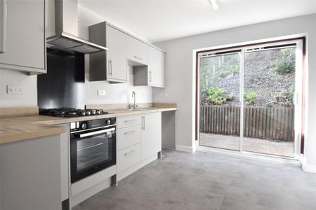 2 bedroom terraced house to rent - Photo 5