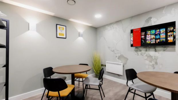 Super Large Premier Studio Table & 2 chairs - Photo 1