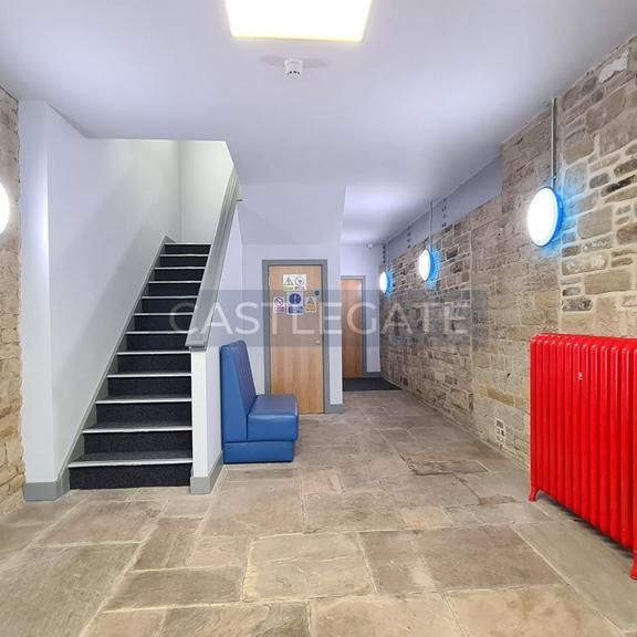 3 bedroom flat share to rent - Photo 1