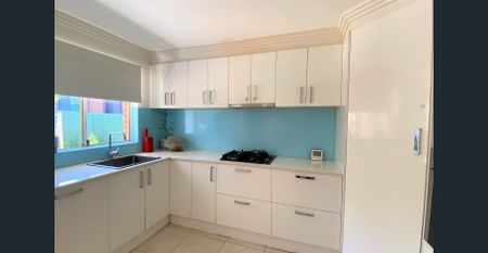 Well Presented Two Bedroom Villa - Photo 3