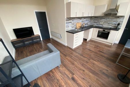 High Street, KIDDERMINSTER - Photo 3