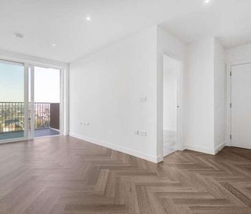 Henshaw Parade The Hyde, Colindale, London, NW9 - Photo 4