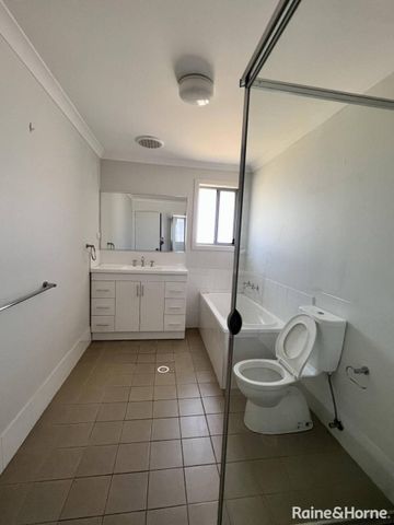 Modern Comfort and Low-Maintenance Living - Photo 4