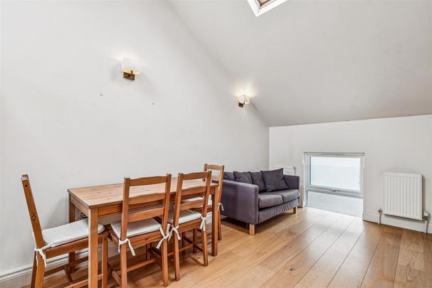1 bedroom flat to rent - Photo 1