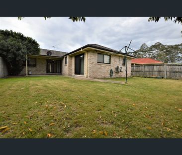 42 Meadowbrook Drive, Meadowbrook, Qld 4131 - Photo 5