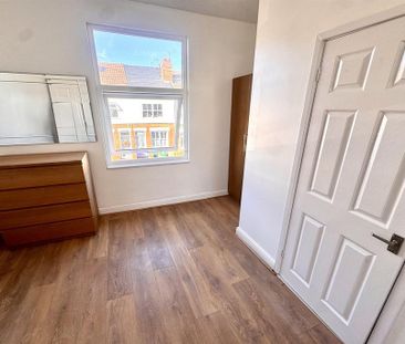 4 bedroom property to rent - Photo 6