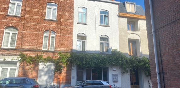 - GENT - Lichtrijke studio nabij Rabot - Photo 2