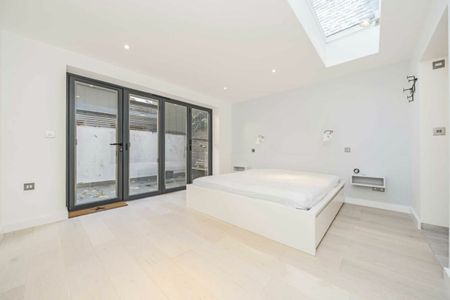 Gray's Inn Road, WC1X, London - Photo 5