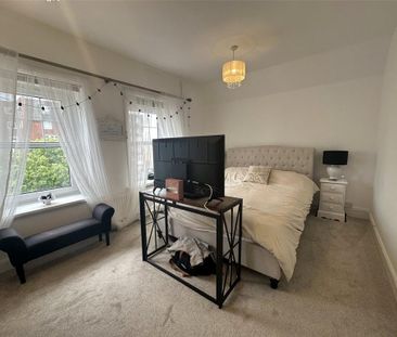 1 bedroom penthouse to rent - Photo 4