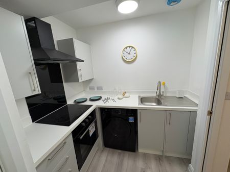 Flat Share Cannock Town Centre - Photo 2