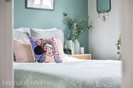 Martin Way - Photo 2