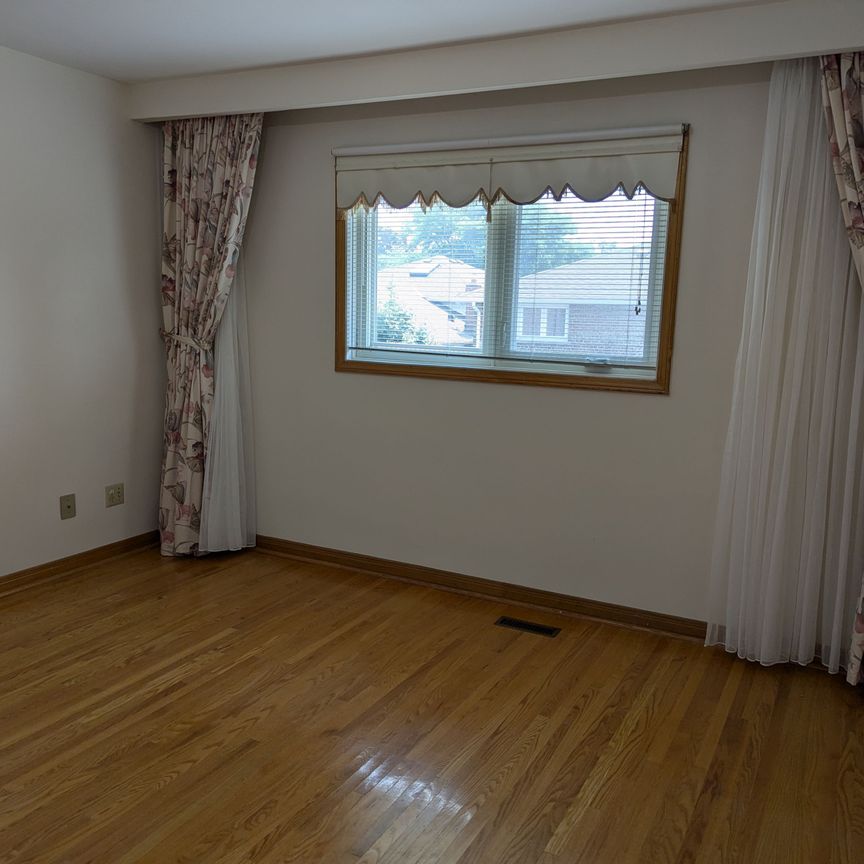 For Lease - 65 Lambeth Square, Toronto, Ontario - Photo 1