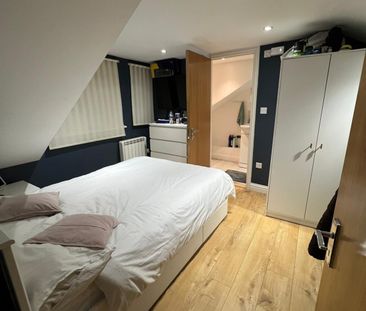 Lind Road, Sutton - Photo 3