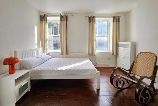 4 Bed Flat, Torriano Avenue, NW5 - Photo 1