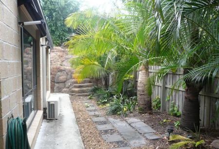 Exceptionally Positioned 4 Bedroom Home in Parkwood - Photo 4