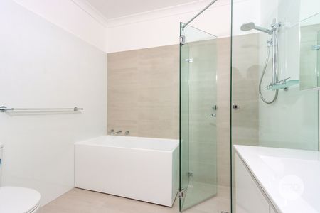 4a Wonoona Pde East, Oatley NSW 2223 - House For Rent | Domain - Photo 4