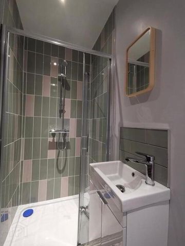 Room 4, 26 Thorndyke Street, Belfast, BT5 4QB - Photo 5