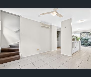 6/22 Grasspan Street, Zillmere, Qld 4034 - Photo 5