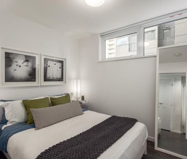 Neon Apartments - Photo 5