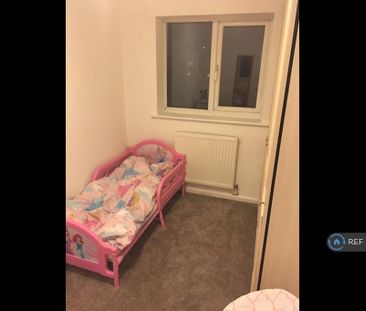 2 bedroom semi-detached house to rent - Photo 6