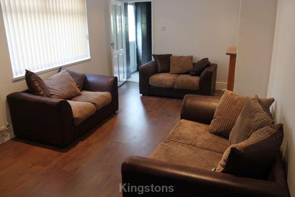 6 bedroom terraced house to rent - Photo 1