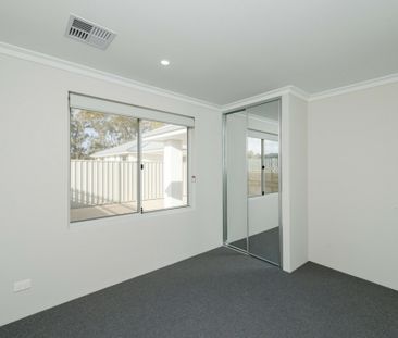 Smell the fresh ocean air! - Photo 6