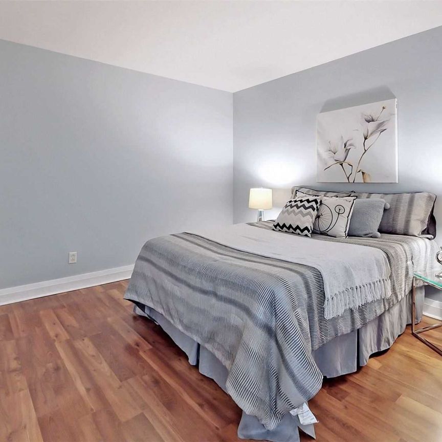 For Lease - 8 Wellesley Street Unit# 301, Toronto, Ontario - Photo 1