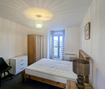 2 bedroom ground floor flat to rent - Photo 5
