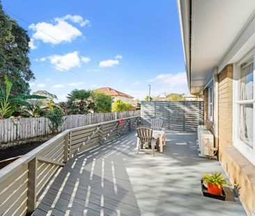 MT ROSKILL, 2 BEDROOMS - Photo 2