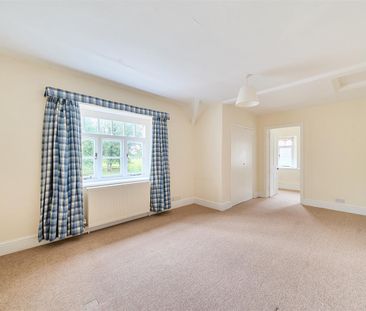 Buckshaw House, Holwell, Sherborne, DT9, Sherborne - Photo 6