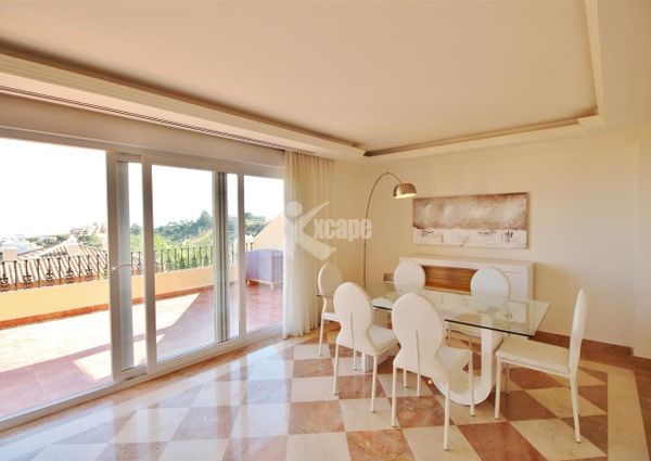 Luxury 2 bedrooms Penthouse Duplex for rent in Nueva Andalucia