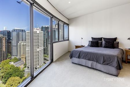 SOUTH EAST FACING ONE BEDROOM IN COVE WITH OPERA HOUSE VIEWS I Furnished - Photo 3