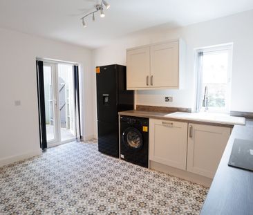 3 Bed Flat, Kingsway Avenue, BS15 - Photo 3