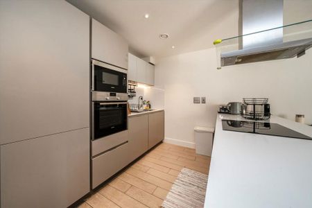 2 bedroom flat to rent - Photo 4