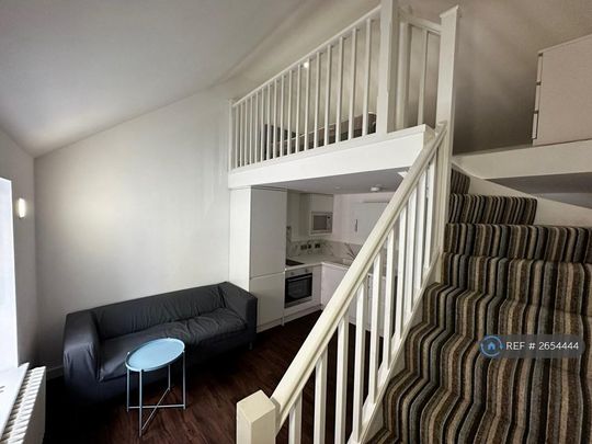 1 bedroom flat to rent - Photo 1