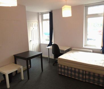 Studio to rent - Photo 6