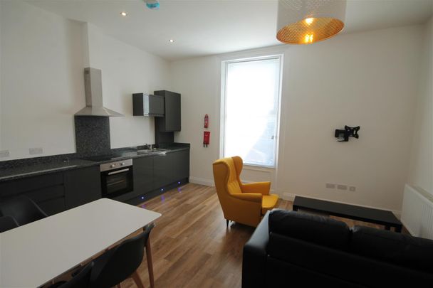 Osborne Terrace, Jesmond, Newcastle Upon Tyne - Photo 1