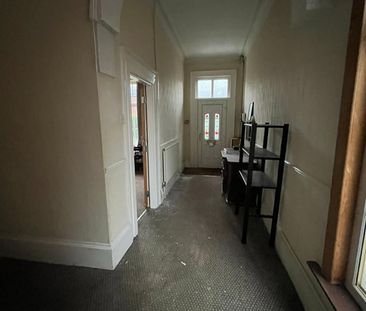 Room in a Shared House, Cliff Road, LS6 - Photo 4