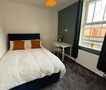 5 Bed - 20 School View, Hyde Park, Leeds - LS6 1EN - Student - Photo 5